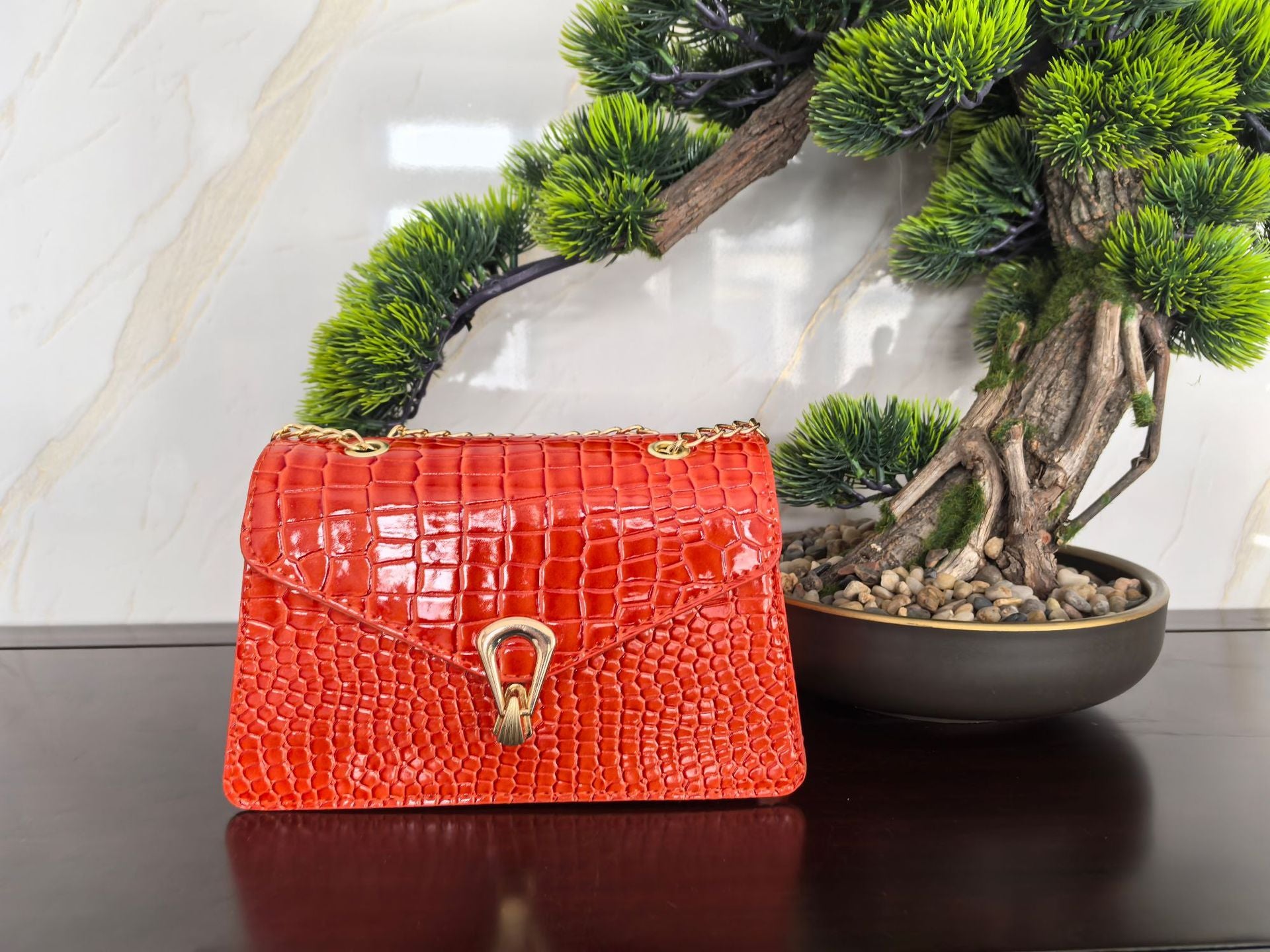 Rose Red Crocodile Pattern Women's Chain Bag