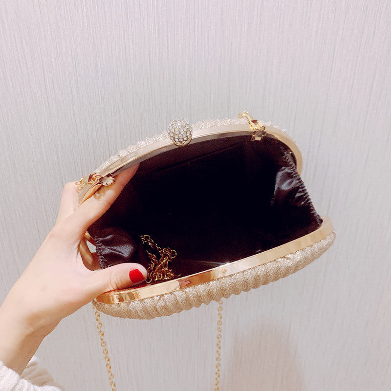 Women's Dinner Creative Style Shell Clutch Shoulder Cosmetic Bag